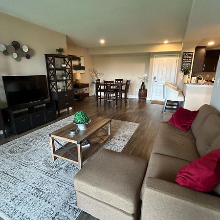 Spacious 2 Bedroom 2 Bathroom Apartment With Balcony In Uptown Charlotte! City Views & Free Parking! ภายนอก รูปภาพ